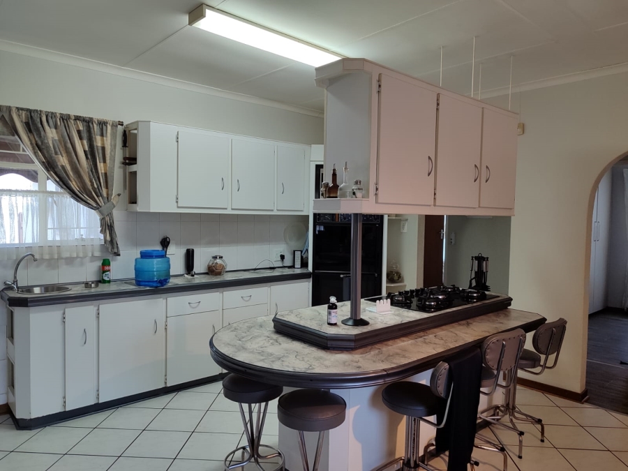 3 Bedroom Property for Sale in Flimieda North West